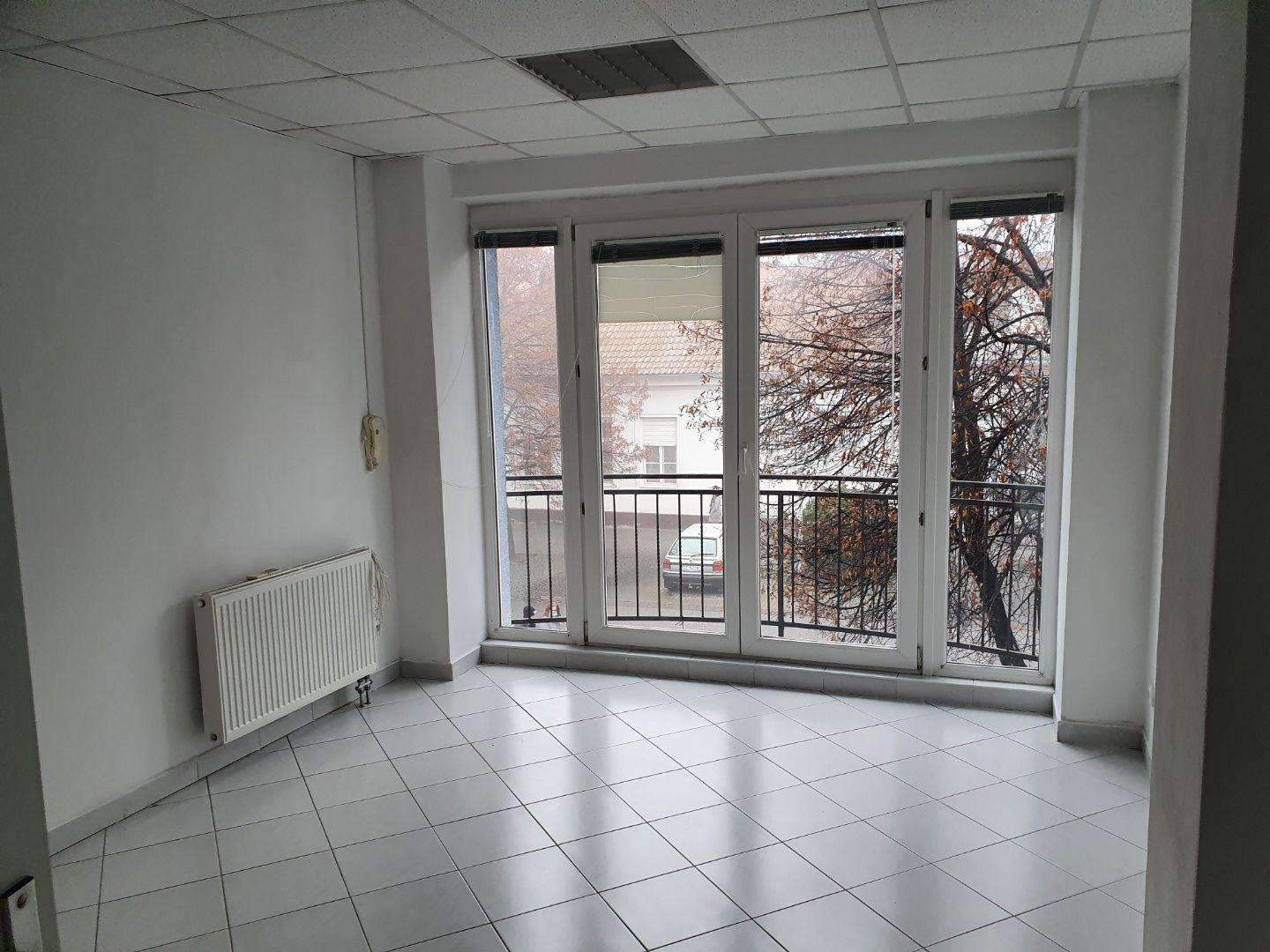 Areté real-Kancelárske priestory v srdci Senca na pešej zóne