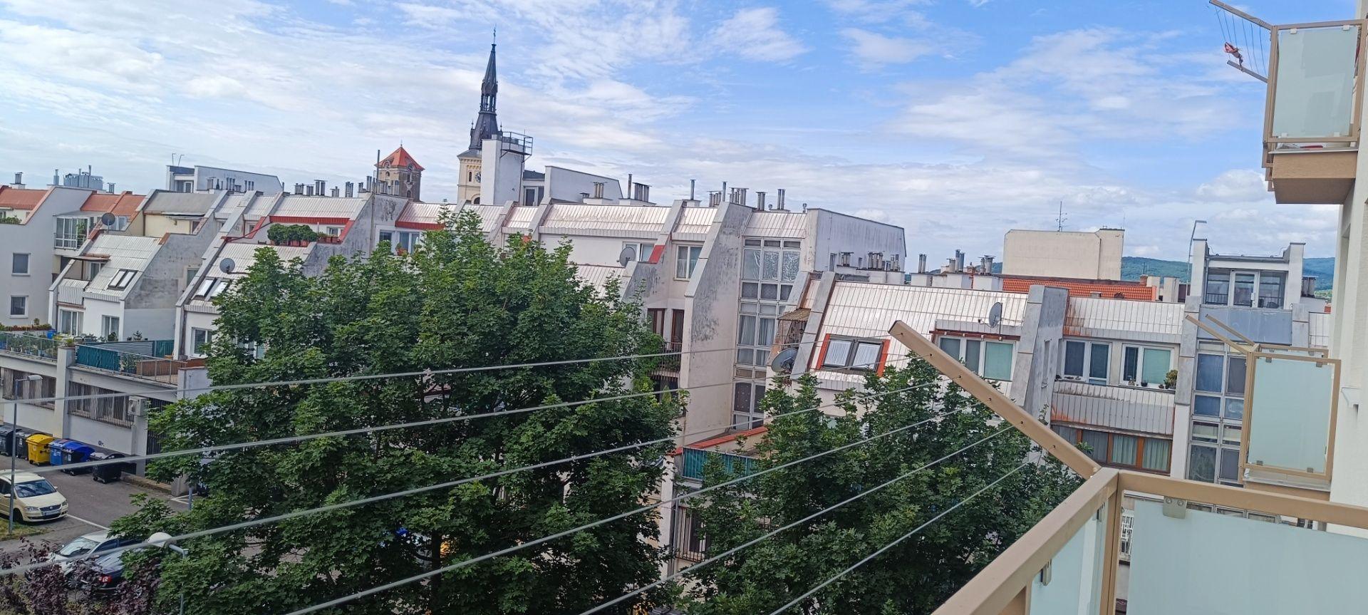 ARETÉ REAL - REZERVOVANÉ!!PREDAJ TEHLOVÉHO 3-IZ.BYTU, NA SKOK CENTRUM MESTA,BALKÓN, KOMORA