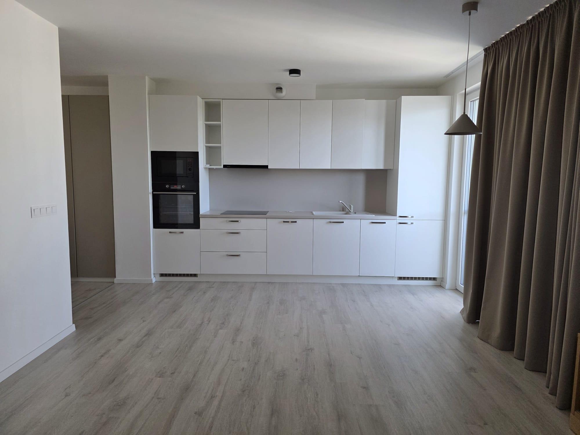 Areté real - Prenájom veľmi pekného 3-izbového bytu s možnosťou prenájmu vyhradeného parkovacieho miesta, Ovocné sady, Bratislava II