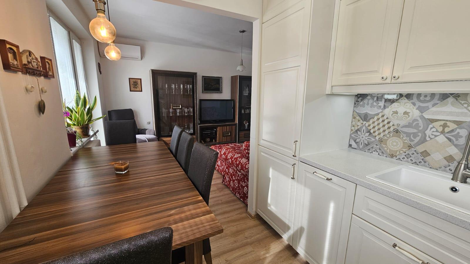 ARETÉ REAL – PRIPRAVUJEME PRENÁJOM  ZARIADENÉHO 2-IZBOVÉHO BYTU S PARKOVANÍM V CENTRE, PEZINOK, ZÁHRADNÁ