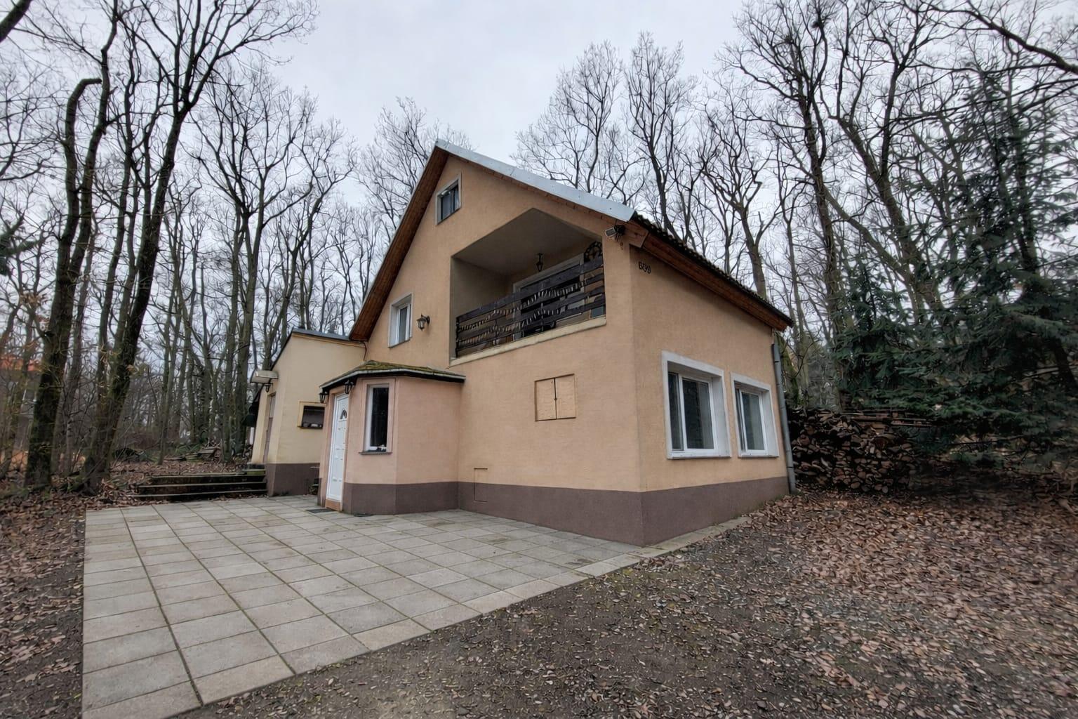 Areté real-Predaj dvojpodlažnej chaty vhodnej aj na celoročné bývanie, Kučišdorfská dolina, Pezinok