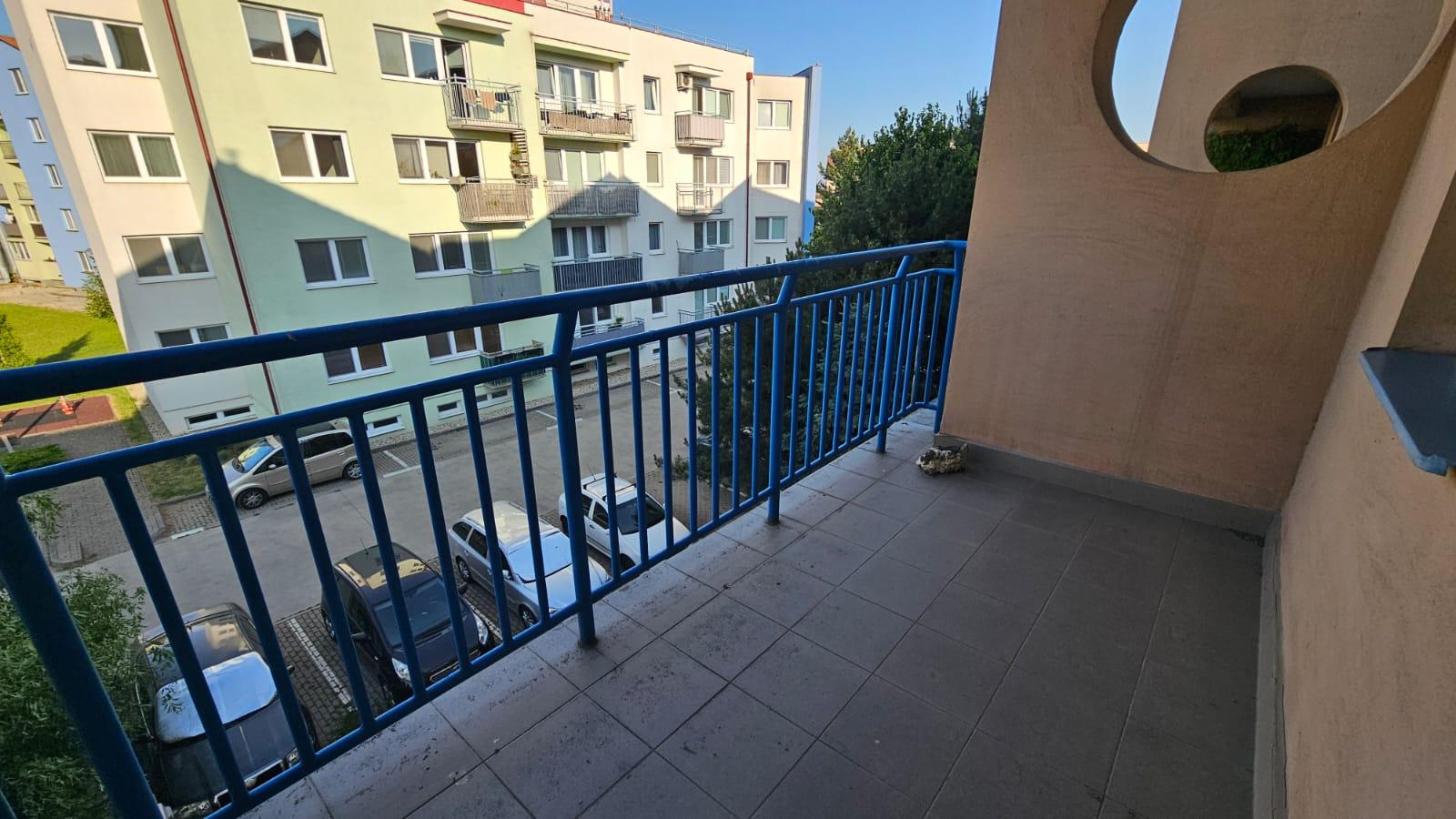 Areté real- Predaj výborne dispozične riešeného 4-izbového bytu  v dobrej lokalite, ul. Silvánova, Pezinok