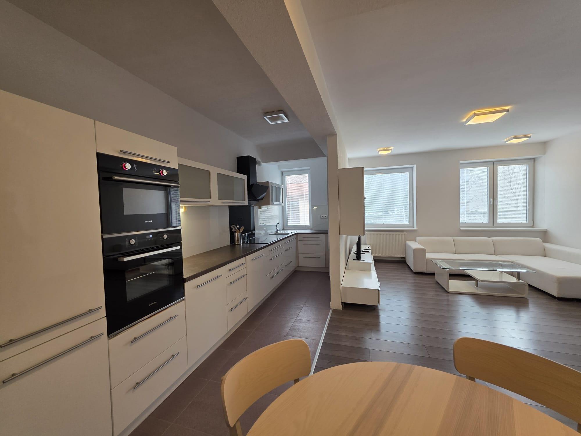 Areté real - Prenájom veľmi pekného 2-izbového bytu s parkovacím miestom v centre Pezinka, ul. Šancová