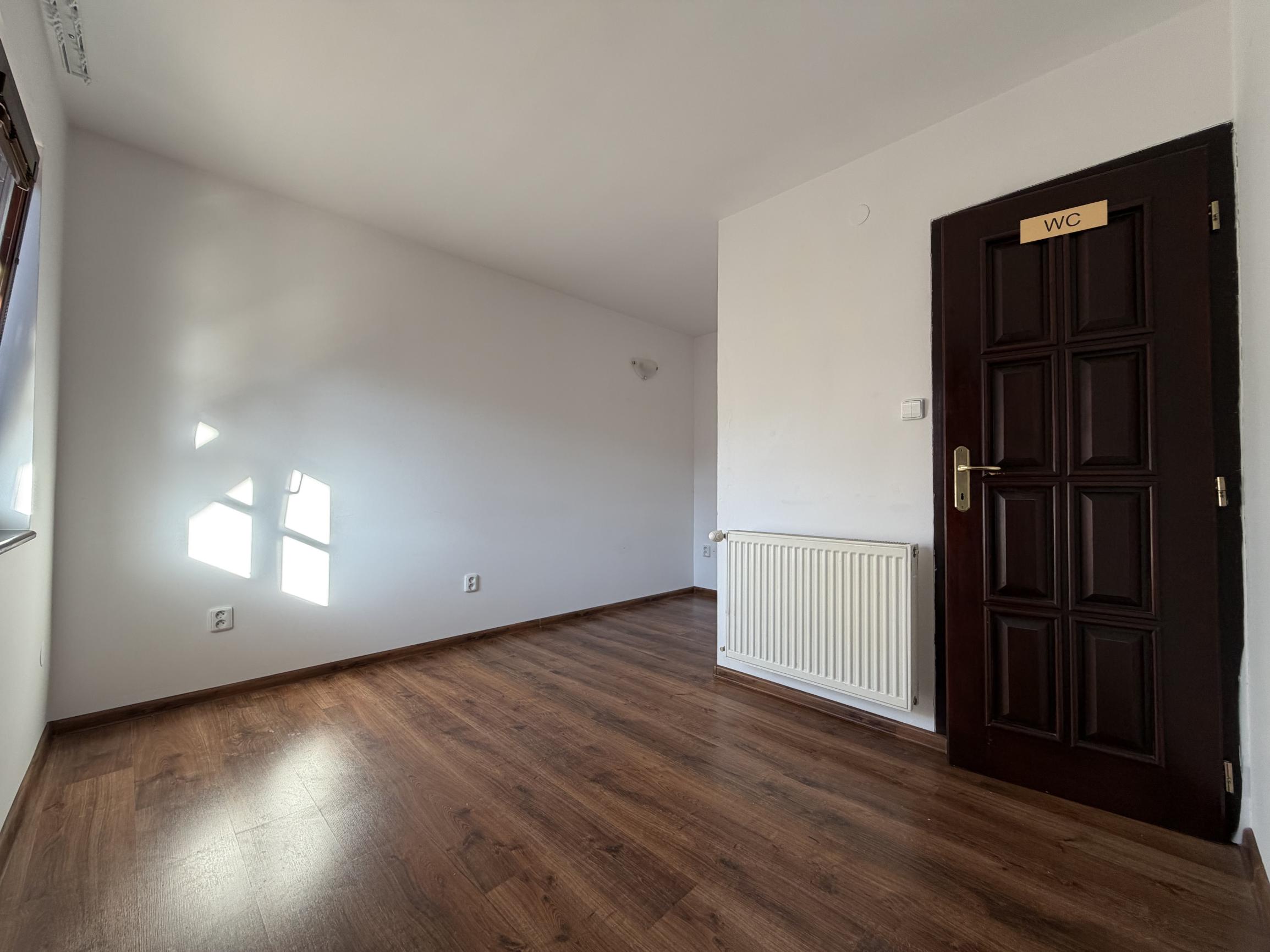 ARETÉ REAL - PRENÁJOM 12m2 KOMERČNÉHO PRIESTORU V CENTRE PEZINKA, M.R. ŠTEFÁNIKA