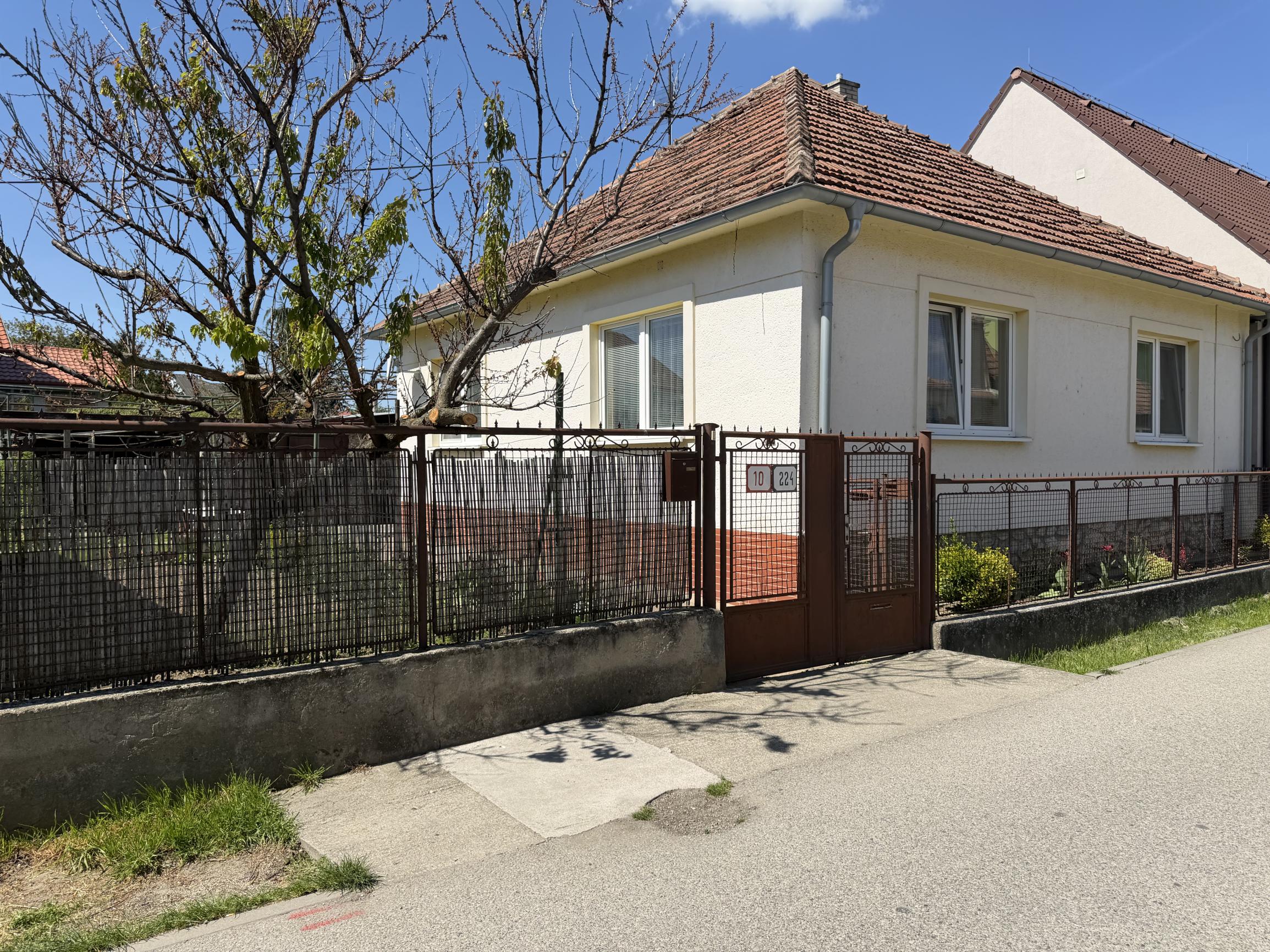 ARETÉ REAL - PREDAJ RODINNÉHO DOMU S GARÁŽOU, SLOVENSKÝ GROB, NOVÁ