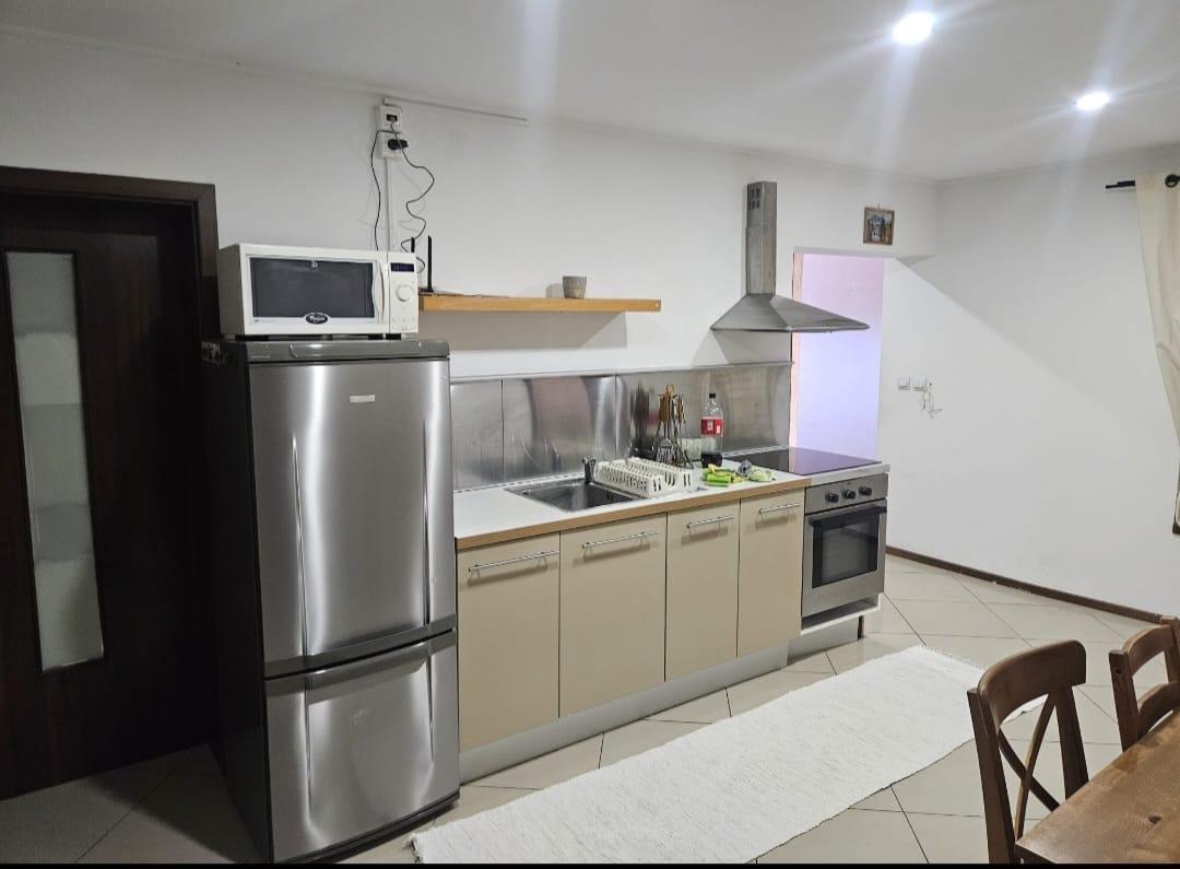 Areté real- Prenájom 3-izbového bytu s parkovacím miestom v obci Viničné