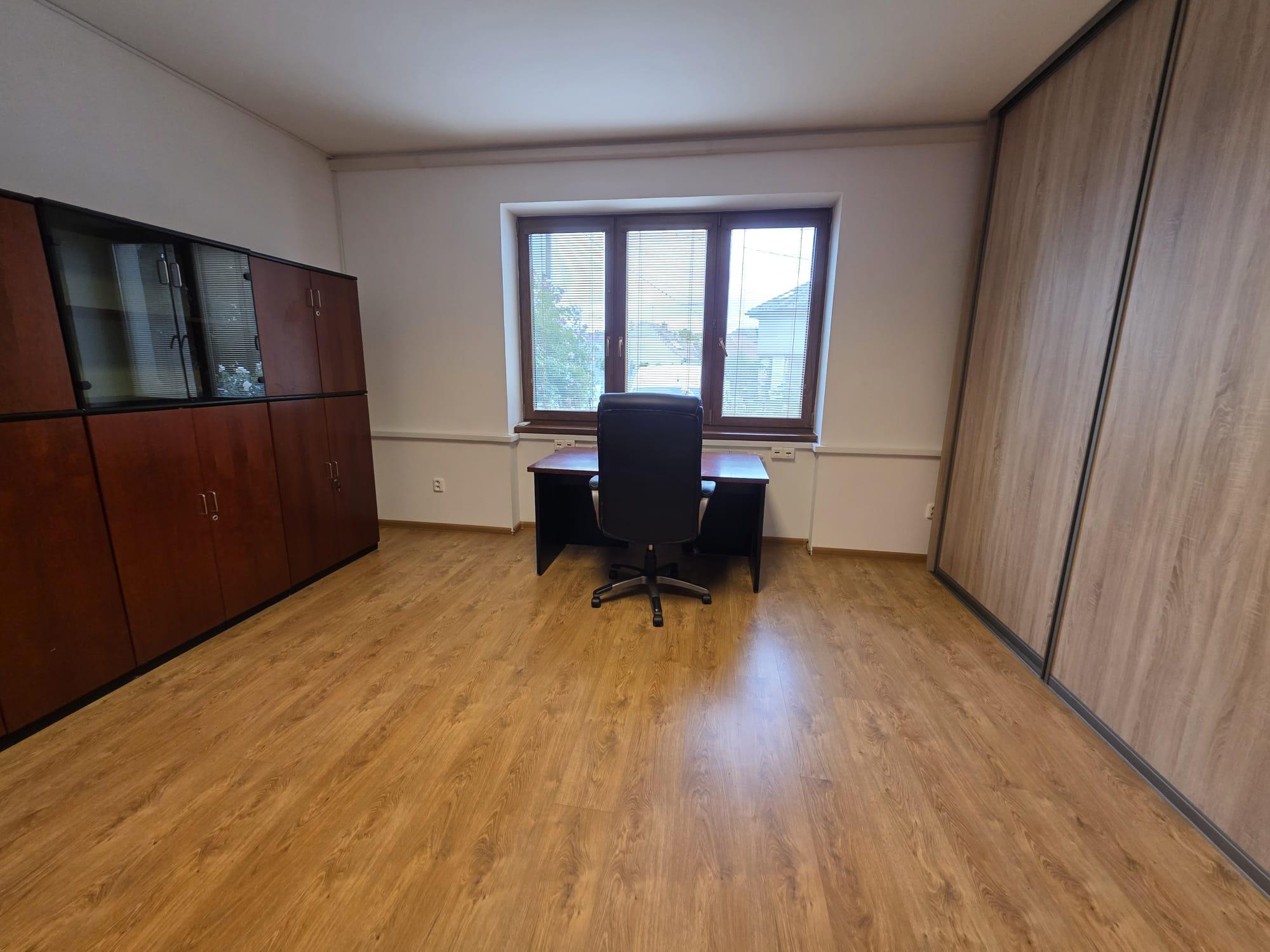 Areté real - Prenájom priestorov v centre Pezinka – vhodné na administratívu, služby alebo bývanie spojené s podnikaním