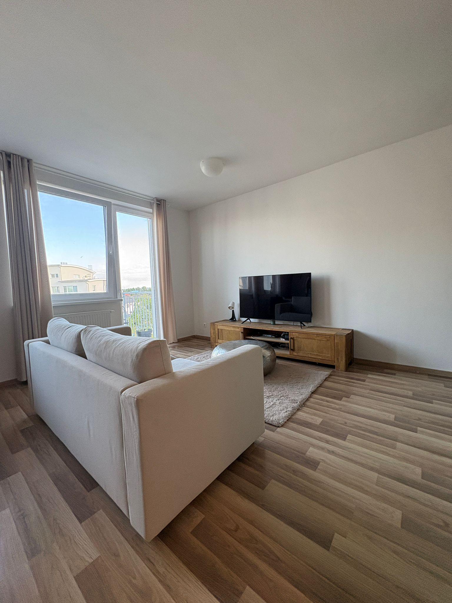 ARETÉ REAL- PONÚKAME NA PREDAJ SLNEČNÝ 1 IZB.BYT S BALKÓNOM, PARKOVACÍM STÁTÍM, V MALEBNEJ DEDINKE SLOVENSKÝ GROB