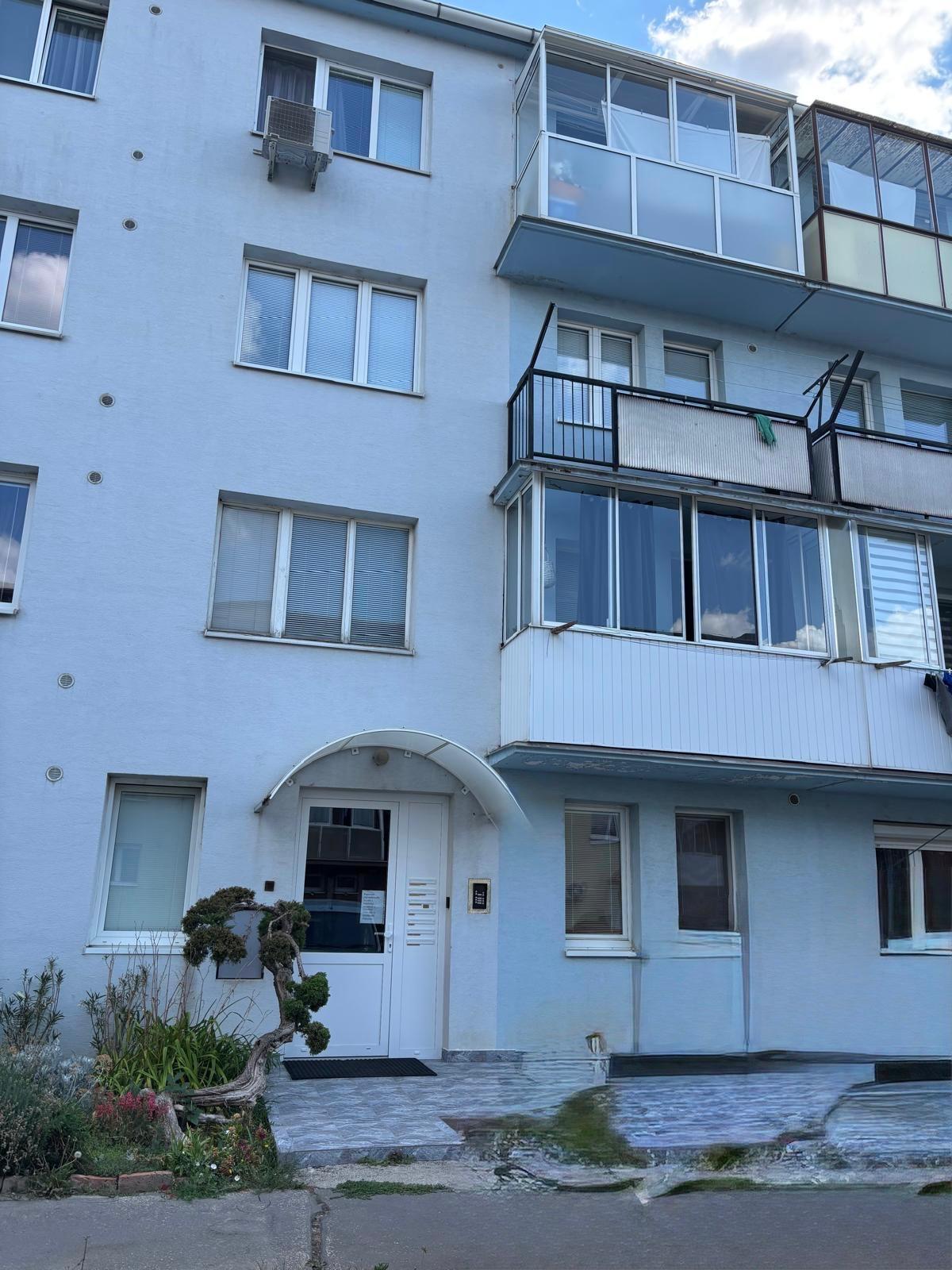 Areté Real - Predaj 2-izbového bytu s veľkorysou výmerou, balkónom a murovanou pivnicou