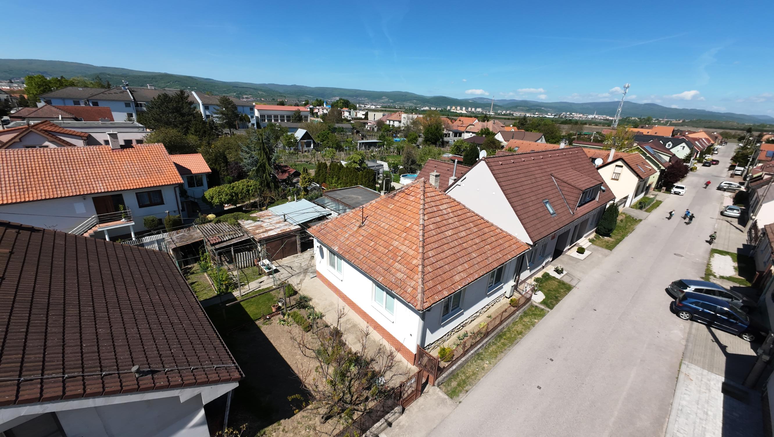 ARETÉ REAL - PREDAJ RODINNÉHO DOMU S GARÁŽOU, SLOVENSKÝ GROB, NOVÁ