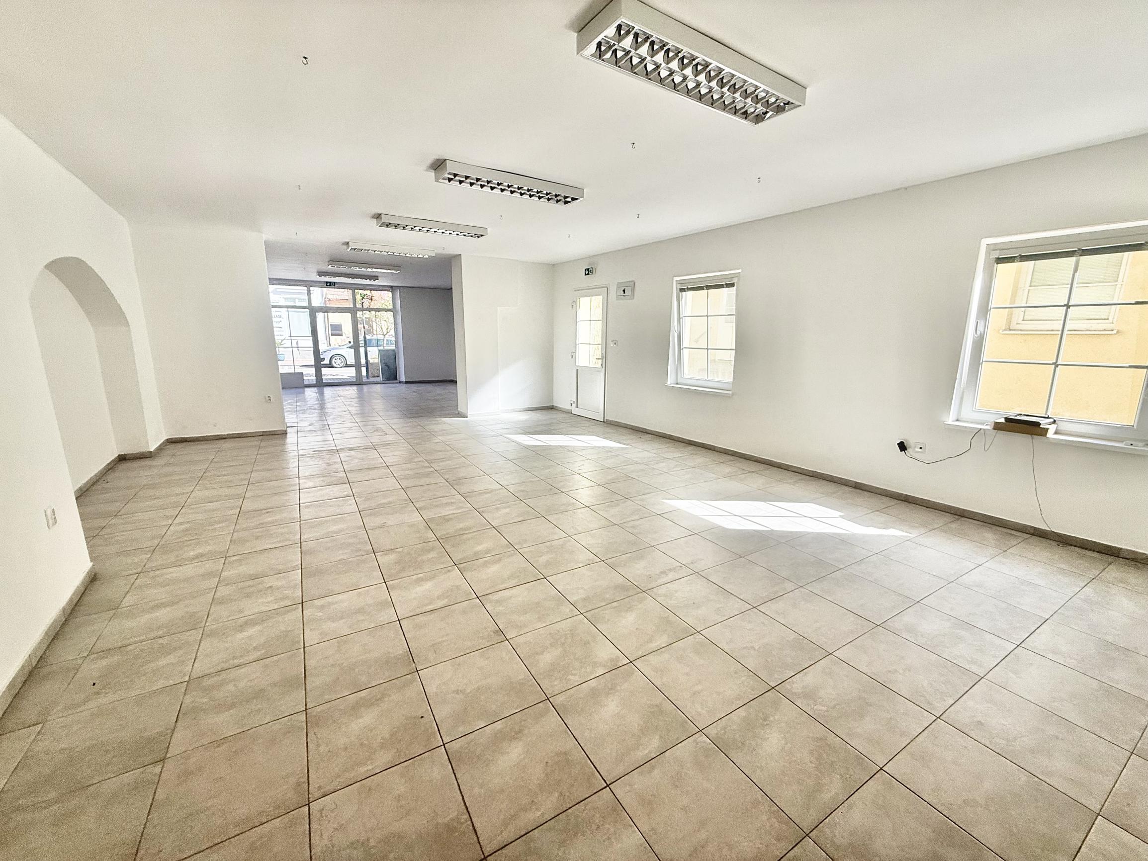 Areté real - prenájom, obchodný priestor 87,2m, Kollárova PK